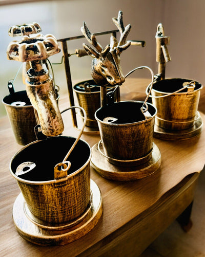 "Rustic Charm" Stile Posacenere in Metallo, altezza 19-23 cm, 8 varianti disponibili, incisione su richiesta