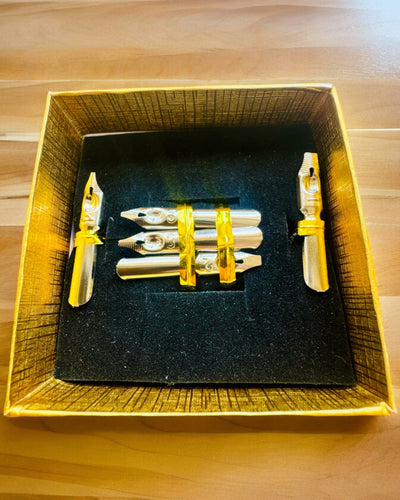 Set Regalo - Penna d'Oca Bordeaux-Viola "Eleganza Steampunk" con Possibilità di Incisione, per regalo