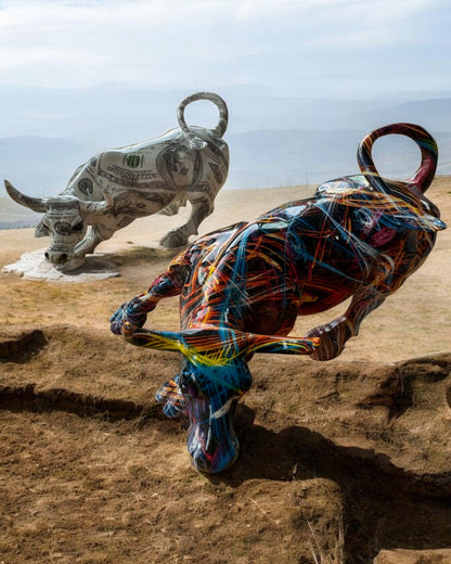 Scultura Decorativa Toro "BullArt" – Arte Unica con Opzione di Incisione - 4 varianti di colore, per regalo personalizzato