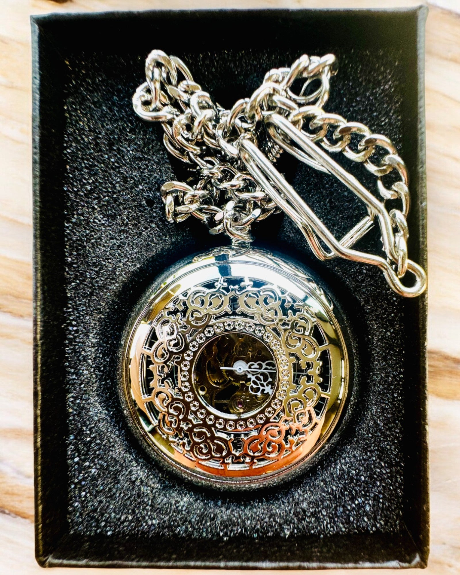 Montre de poche "Eterna Elegance", cadeau personnalisé, gravure. Couleur argentée