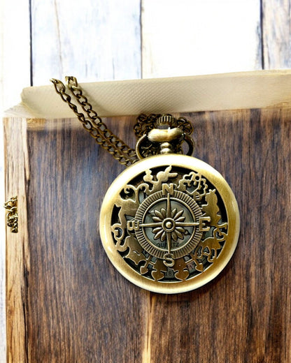 Orologio da Tasca Retrò con Motivo Bussola e Catena, al Quarzo, personalizzazione con incisione