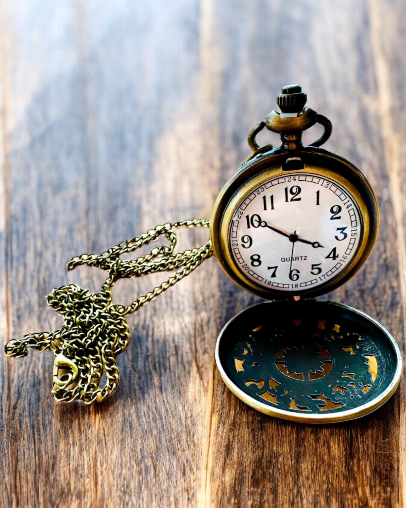Orologio da Tasca Retrò con Motivo Bussola e Catena, al Quarzo, personalizzazione con incisione