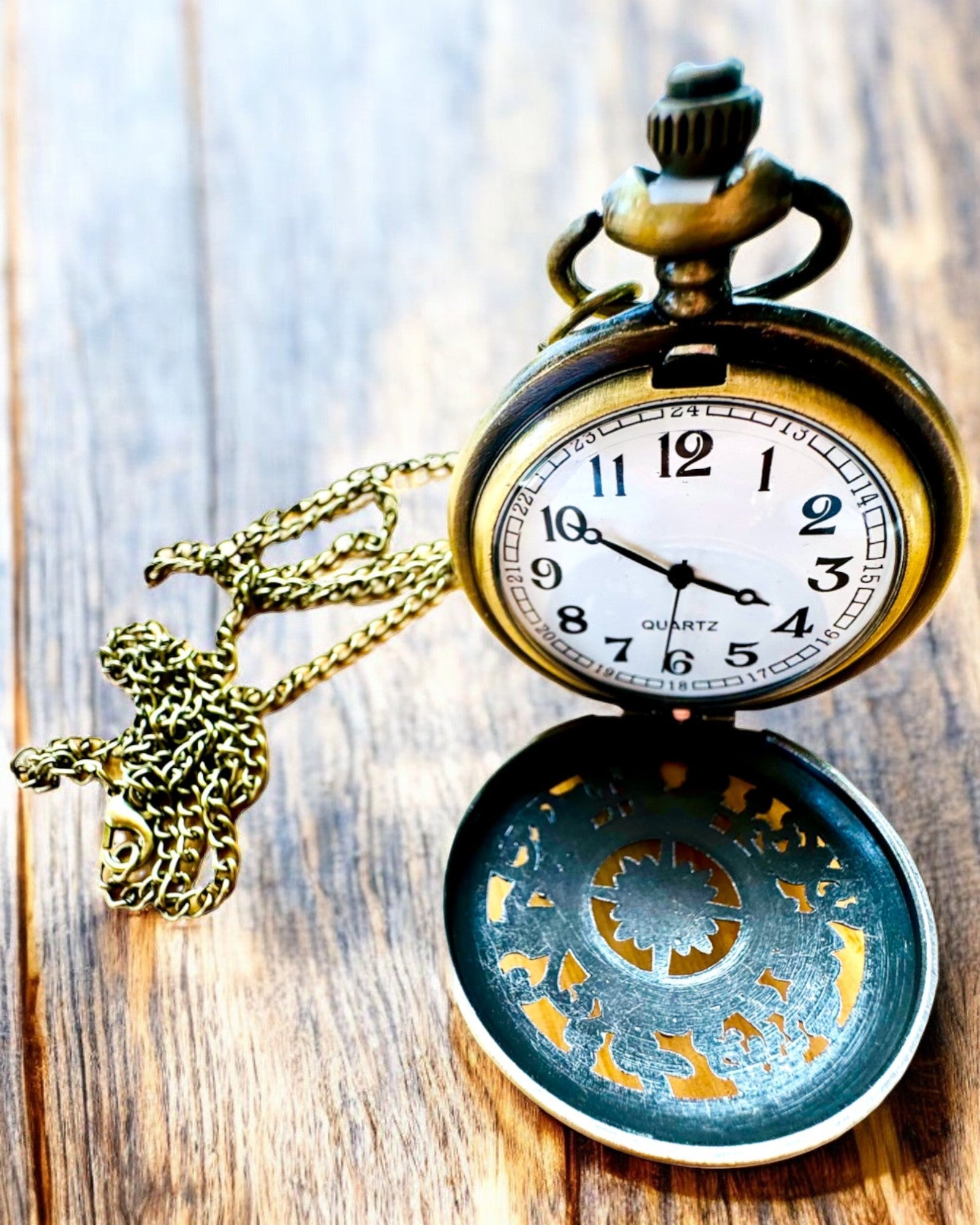 Orologio da Tasca Retrò con Motivo Bussola e Catena, al Quarzo, personalizzazione con incisione