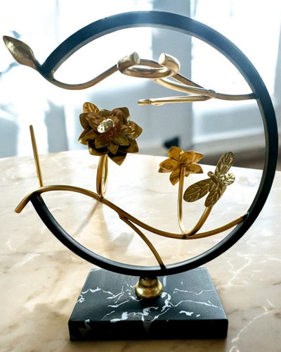 Stojak "Elegancki Owad" - pour bouteille de vin et verres, hauteur 33 cm, possibilité de personnalisation par gravure pour cadeau