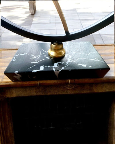 Stojak "Elegancki Owad" - pour bouteille de vin et verres, hauteur 33 cm, possibilité de personnalisation par gravure pour cadeau