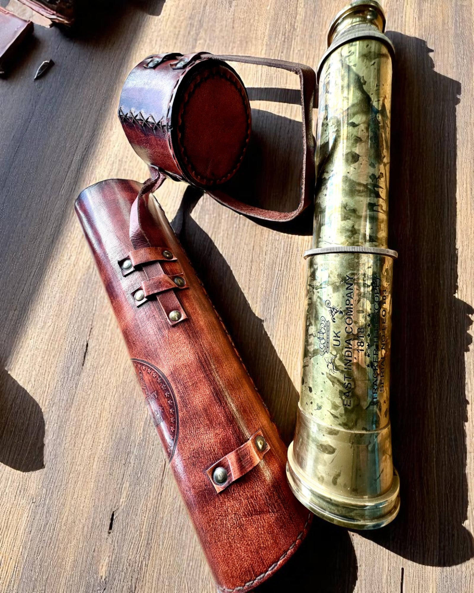 Lunette Royale "Voyager 1818" – Exclusive, en Laiton, 83 cm, faite à la main, étui en Cuir Véritable – Édition de Collection, personnalisation par gravure pour cadeau