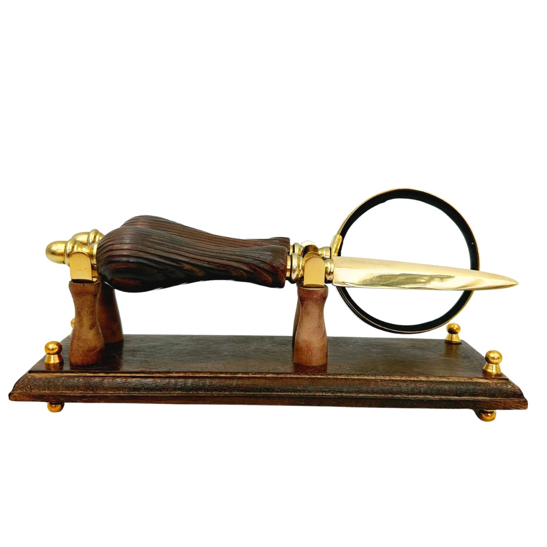 Ensemble de bureau rétro stylé avec gravure