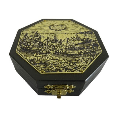Octagonal sundial and compass H06