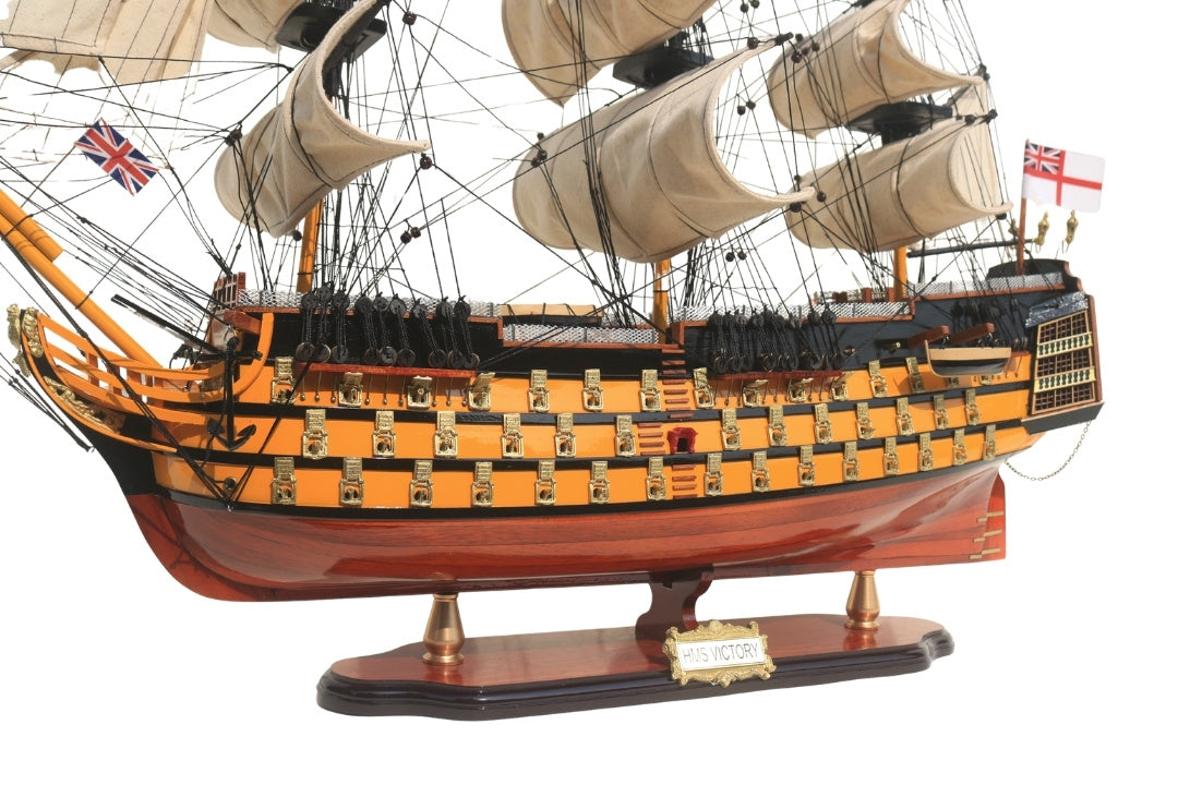 Modèle assemblé du voilier HMS Victory de 80cm, personnalisable par gravure - Décoration exclusive à offrir, fabriquée à la main en bois exotique, haute qualité et souci du détail