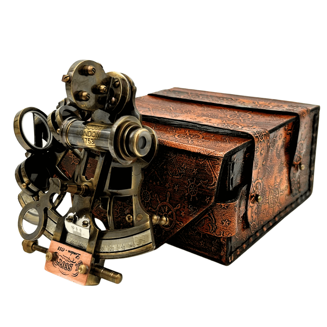Sextant en laiton rétro dans étui en cuir - instrument de navigation élégant avec possibilité de gravure - cadeau idéal pour amateurs de voile et d’histoire - dimensions 13x12x7 cm
