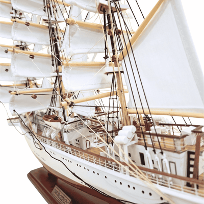 Modèle exclusif du voilier Dar Młodzieży XXL de 71 cm, personnalisable par gravure