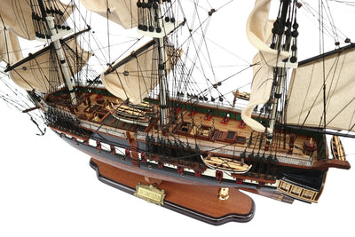 Grand modèle exclusif du voilier USS Constitution de 100cm, personnalisable par gravure