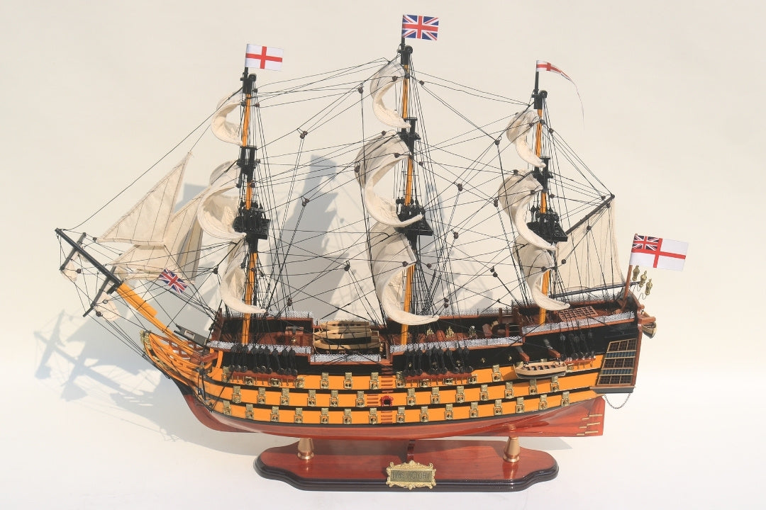 Modèle assemblé du voilier HMS Victory de 80cm, personnalisable par gravure - Décoration exclusive à offrir, fabriquée à la main en bois exotique, haute qualité et souci du détail