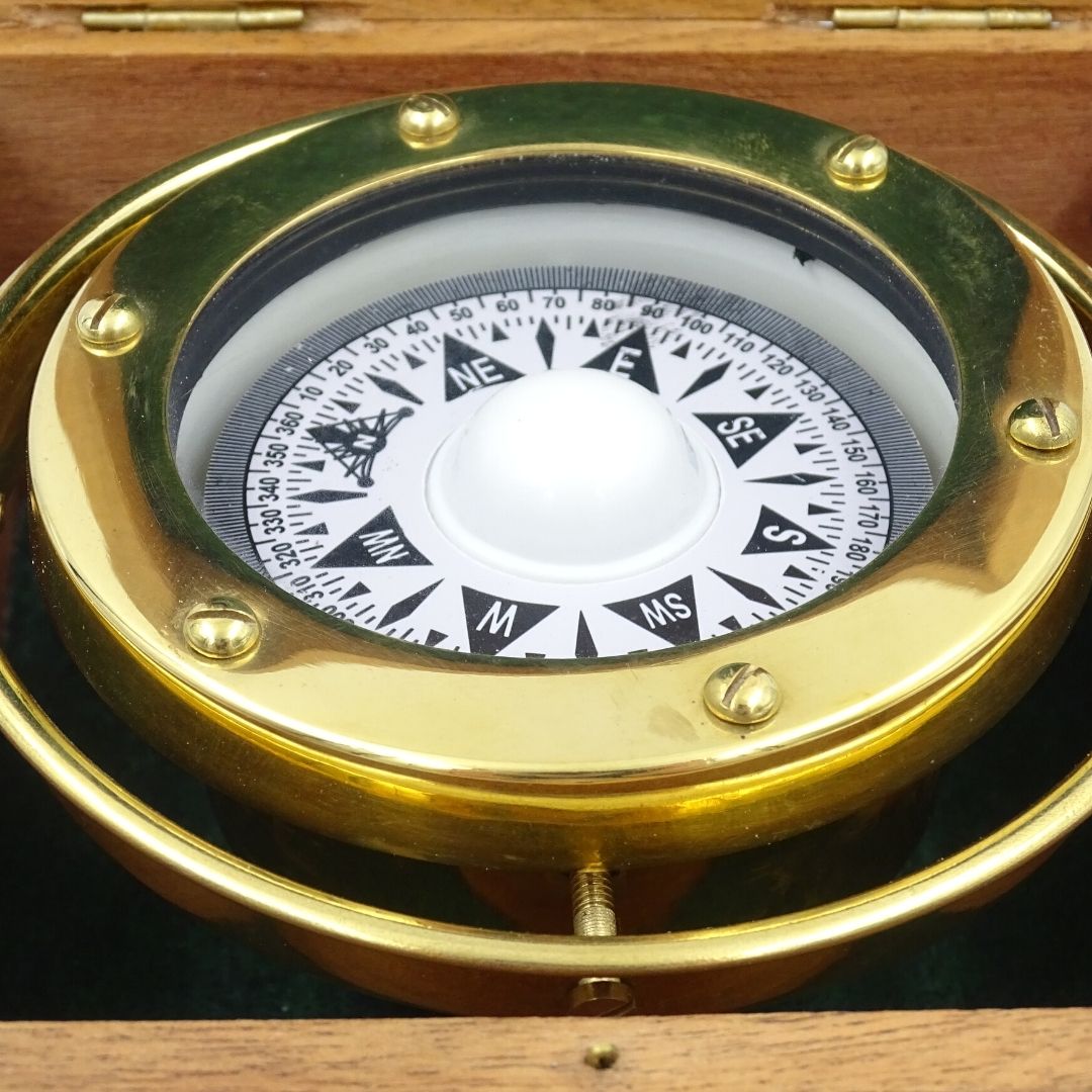 Boussole de navigation en laiton NC1614