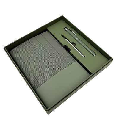 Elegantes Geschenkset - Ledernotizbuch A5 mit Kugelschreiber in Geschenkbox - Olivgrün - EE14