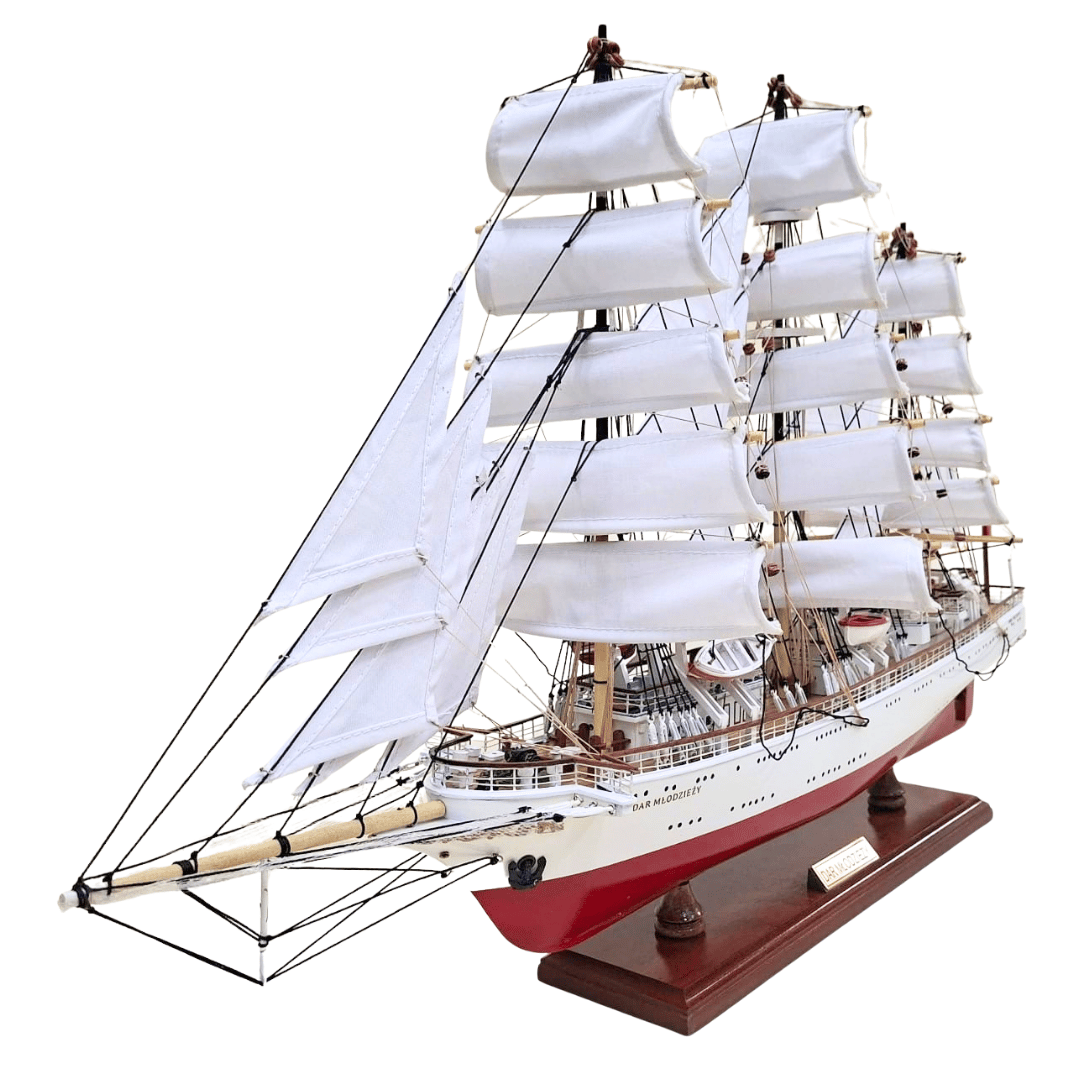 Modèle exclusif du voilier Dar Młodzieży XXL de 71 cm, personnalisable par gravure