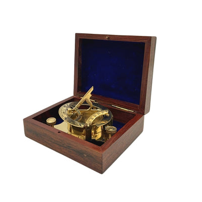 Bussola Dollond in Ottone in Scatola di Legno con Funzione Orologio Solare - Ideale come Regalo con Possibilità di Incisione - Stile Antico, Dimensioni 7,5 x 7,5 x 3 cm