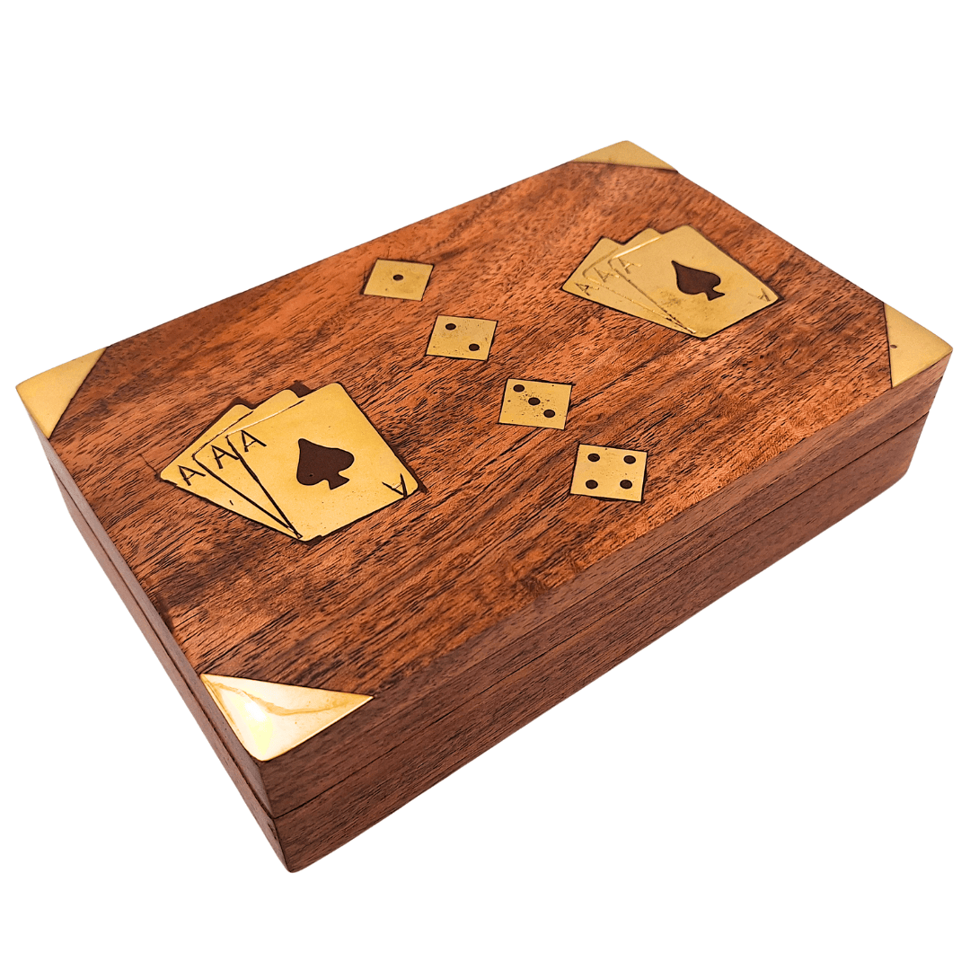 Spielset – zwei Kartenspiele und Spielwürfel in einer Holzbox – elegantes Geschenk für Spieler – DNU-008