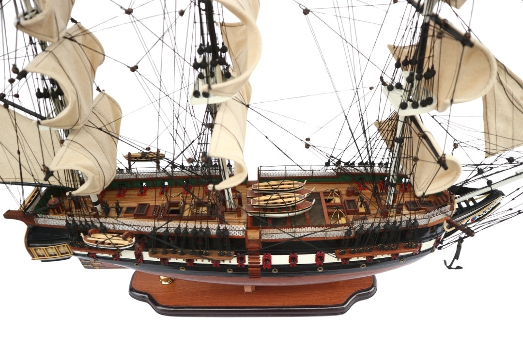 Grand modèle exclusif du voilier USS Constitution de 100cm, personnalisable par gravure