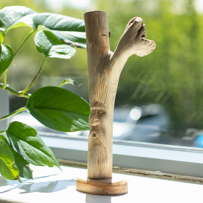 Figurines du Homme Vert sculptées à la main en bois parasite