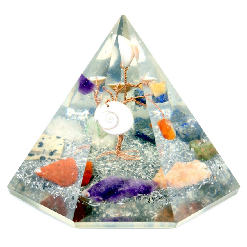 Piramide Orgonite 7-simmetrica con Albero della Saggezza di Pietre