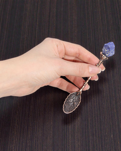 Arcana Aurea – Set aus 7 braunen Hexenlöffeln mit Natursteinen