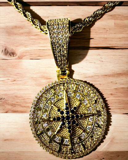 Necklace with Glamour Style Compass Pendant with Zirconia for Women and Men - 2 variants to choose from, personalization with engraving for a gift