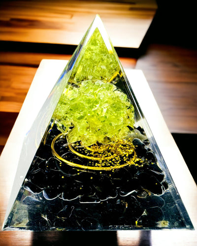 Orgonite Reiki Pyramid with Natural Crystals - Decorative Symbol of Chakra Energy Balance
