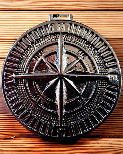 Collier avec Boussole – Bijoux Forgés en Acier Inoxydable pour Hommes et Femmes en Deux Couleurs, avec Gravure