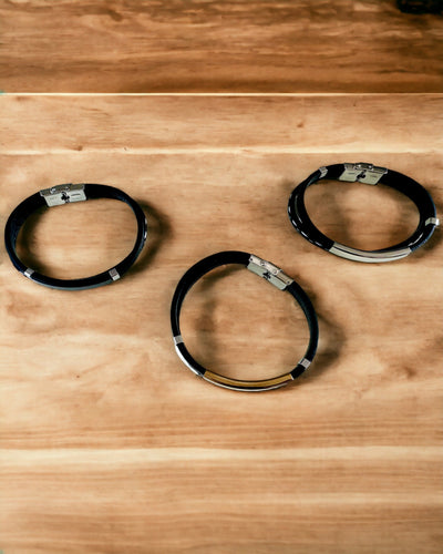 Braccialetto Sportivo in Pelle PU e Acciaio Inossidabile con Possibilità di Incisione – 3 Colori