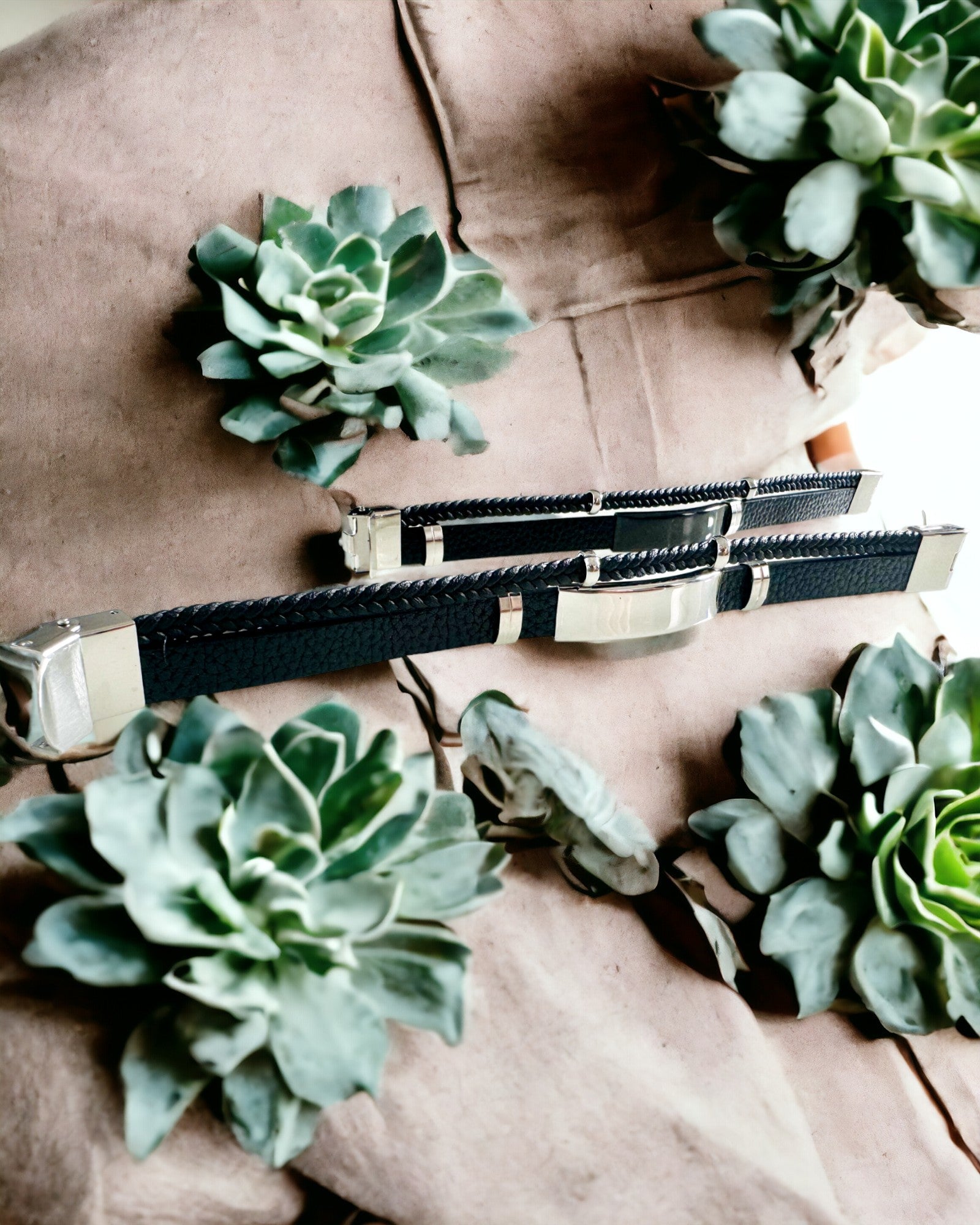 Bracelet Homme en Cuir PU et Acier Inoxydable avec Possibilité de Gravure – Disponible en Deux Variantes de Couleur