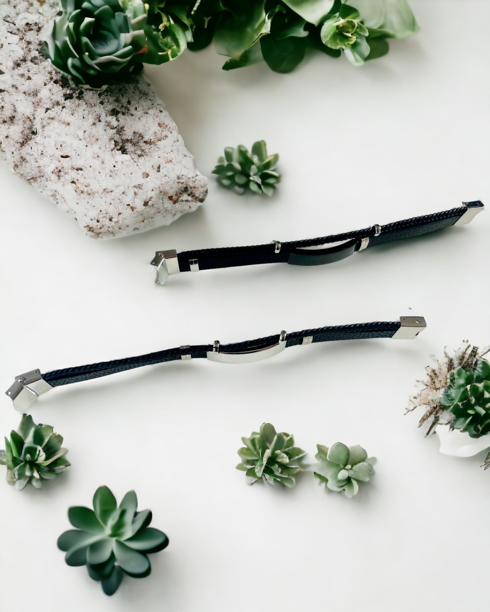 Bracelet Homme en Cuir PU et Acier Inoxydable avec Possibilité de Gravure – Disponible en Deux Variantes de Couleur