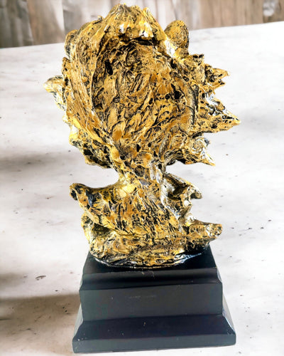 Royal Lion - Majestic Decorative Figure with Engraving Option, 2 color variants to choose from, as a gift