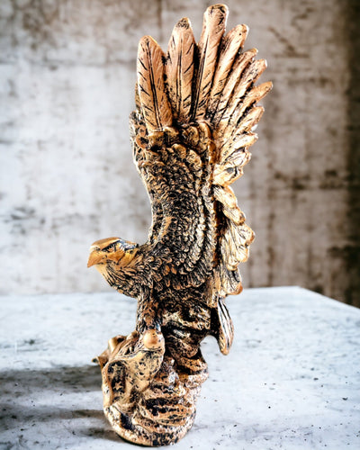"Lord of the Winds" – Retro Eagle Statue in Vintage Style with Engraving Option