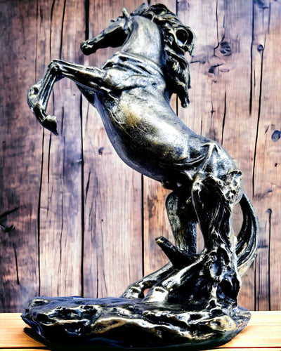 Noblesse - Figurine, Statue of a Horse in Motion - personalization with engraving available for a gift