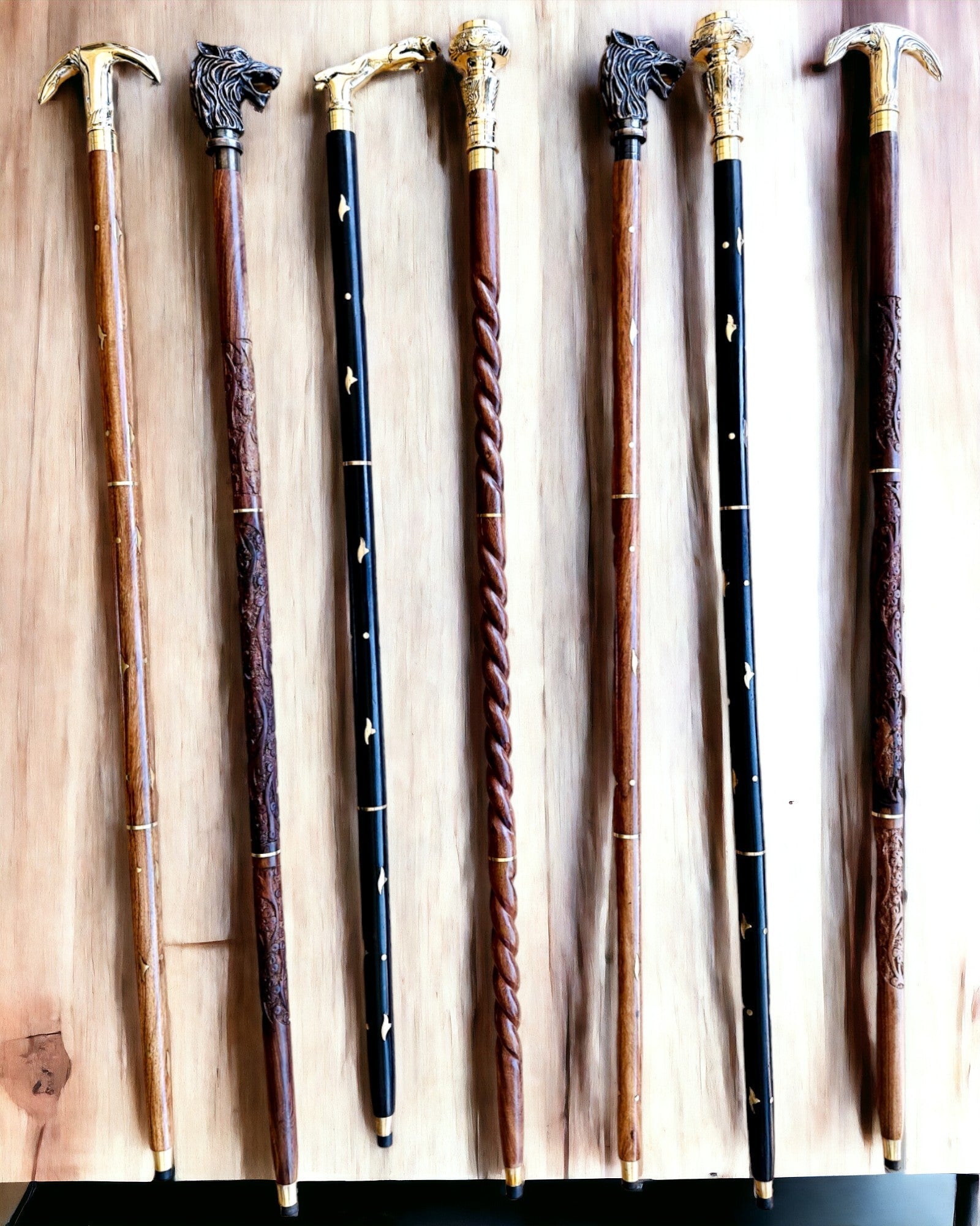 Kompasso Black - Canne de marche - Bois Sculpté à la Main - Édition Exclusive avec Possibilité de Gravure