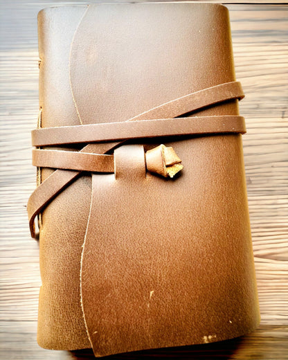 Notatnik Premium "RetroNotes" – Carnet élégant en véritable cuir - 200 pages, 120g, carnet, carnet de croquis, couleur marron, personnalisation par gravure