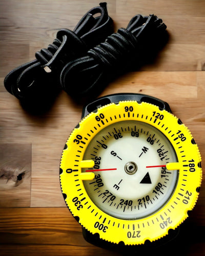 AquaGuide Diving Compass - waterproof compass with luminescence function and flexible strap, customizable