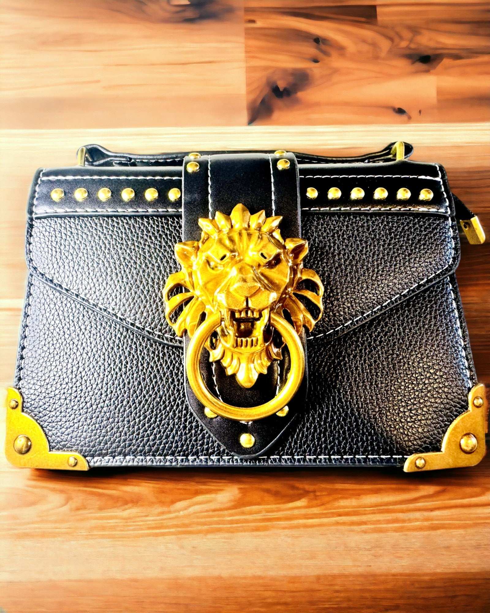 Sac à bandoulière carré à la mode avec accent lion - couleur noir