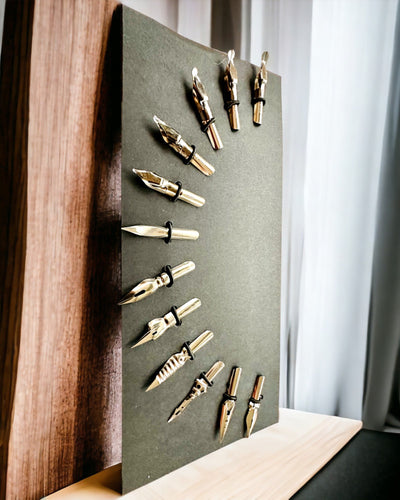 Ensemble Calligraphique Exclusif, stylo-plume à tremper et ensemble d'encres, personnalisation par gravure