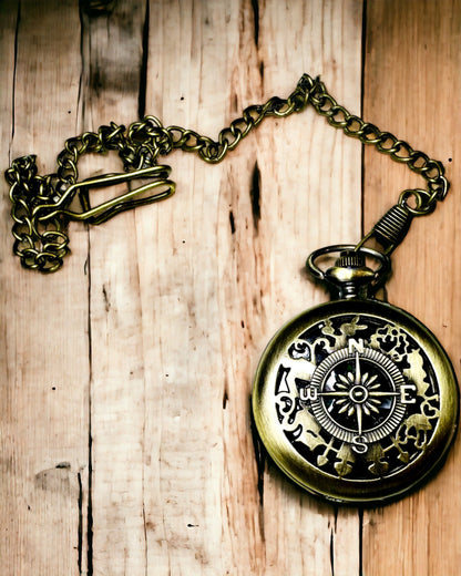 Antico Bussola Tascabile in Bronzo Dorato con Motivo Trafitto – Perfetto per Esploratori e Amanti del Retrò. Personalizzazione con Incisione