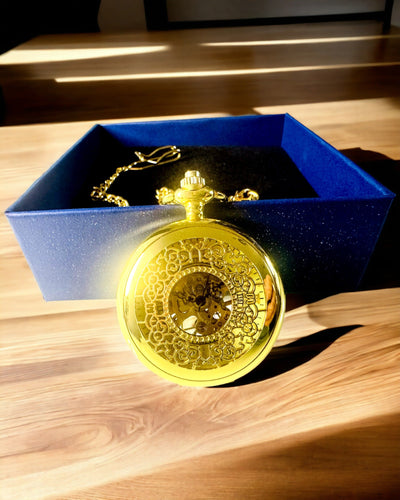 Retro Carved Pocket Watch with Hand-Wound Mechanism, Gold Color with Roman Scale and Luminous Dial, Vintage Style