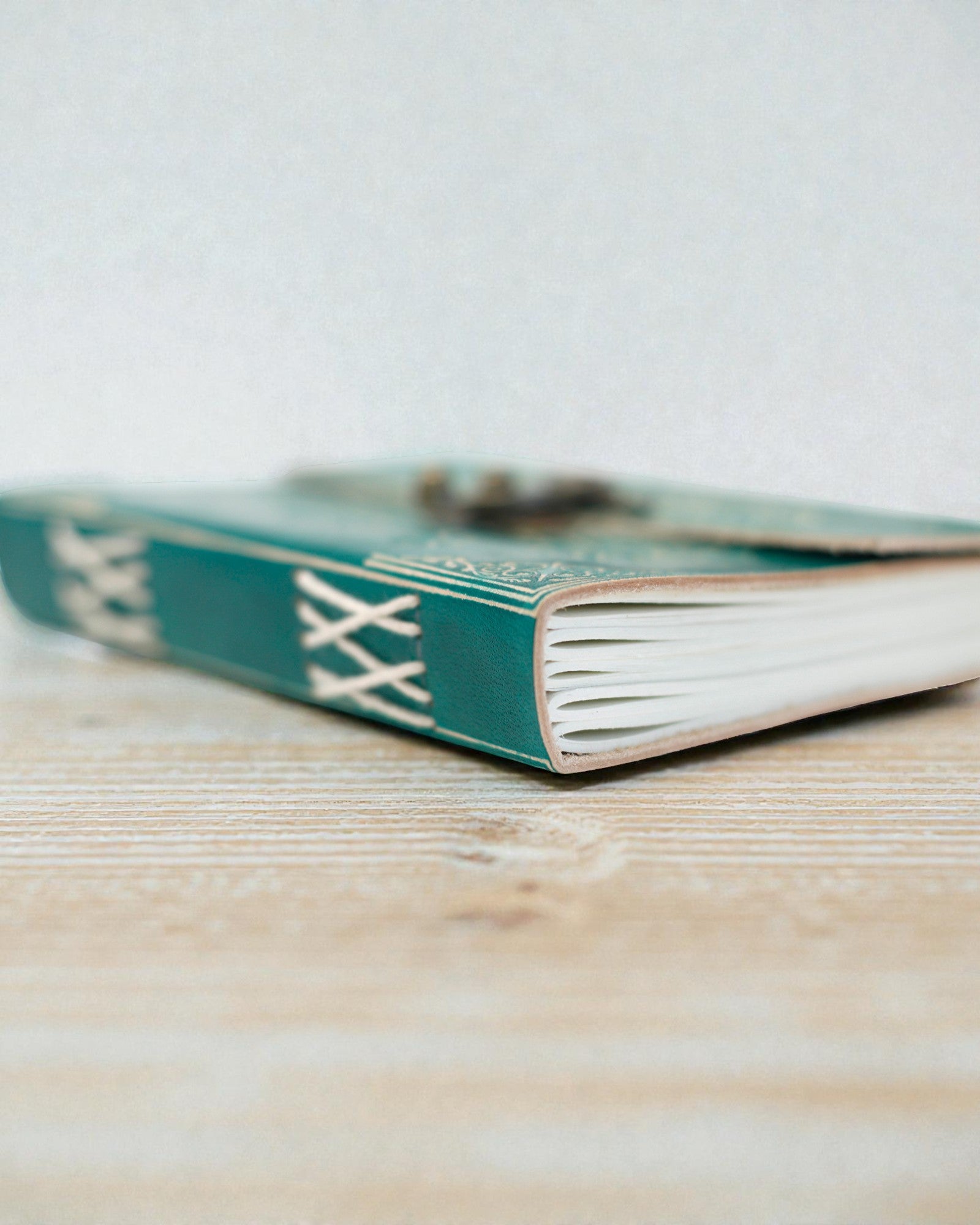 Carnet en cuir turquoise « Paix » avec fermeture à glissière – Harmonie et sérénité (18 x 13 cm)