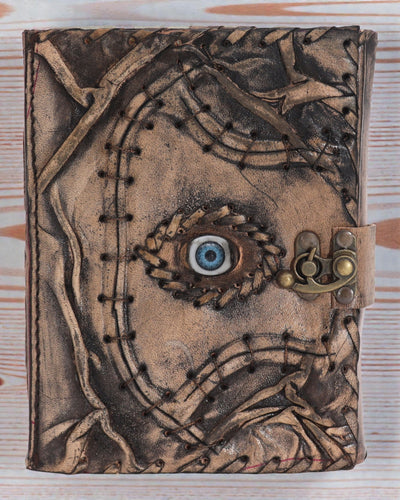 Braunes Leder-Notizbuch – Böses Auge – 17 × 12,5 cm | 160 Seiten, gealterte Kanten