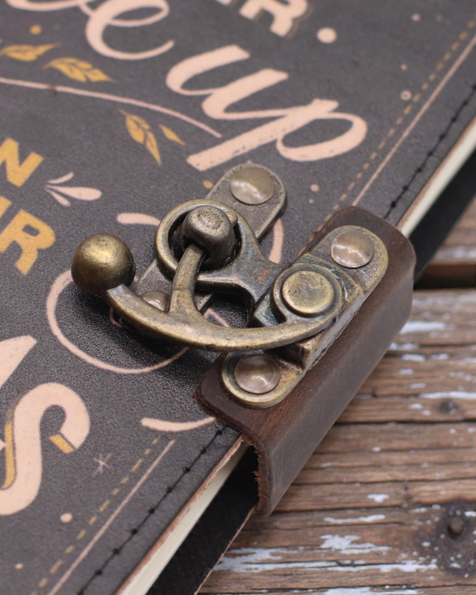 Leder-Notizbuch mit Motivationsspruch „Gib deine Träume niemals auf“ – 17,8 × 12,7 cm