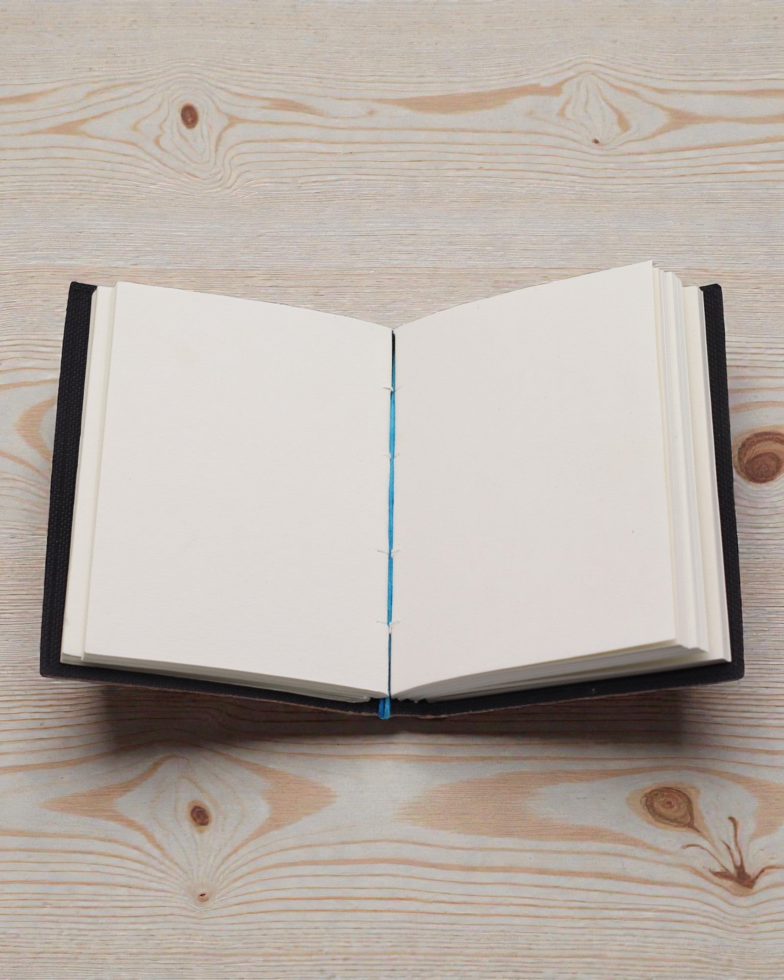 Taccuino stampato in pelle – I miei chakra sono allineati da matti - 17.8×12.7 cm