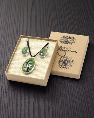 Emerald Forest – Green Jewelry Set with Dried Flowers, Tree of Life