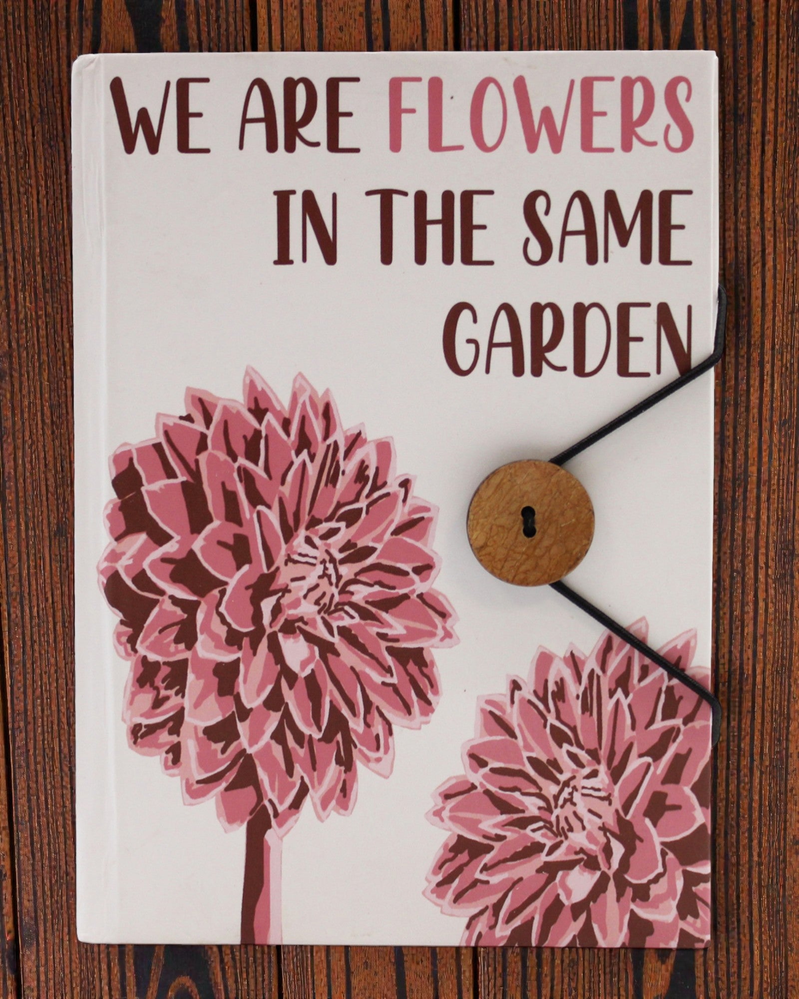 Flowers Together – small notebook with a strap and a coconut button 18 × 12,5 cm, 200 pages