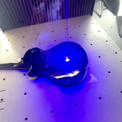 Mini guitare Metallica James Hetfield