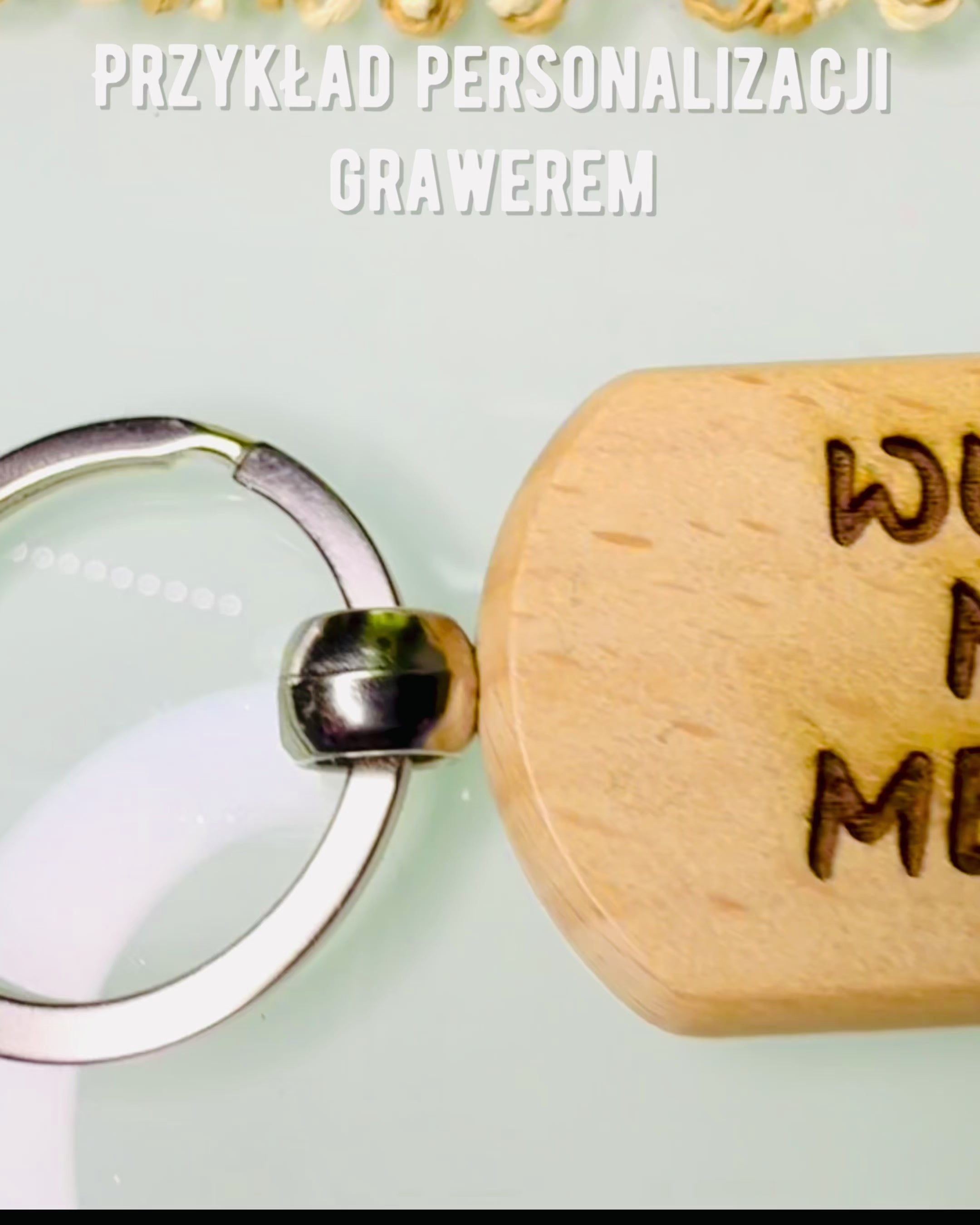 Porte-clés Élégant en Bois avec Personnalisation par Gravure – Idéal pour un Cadeau